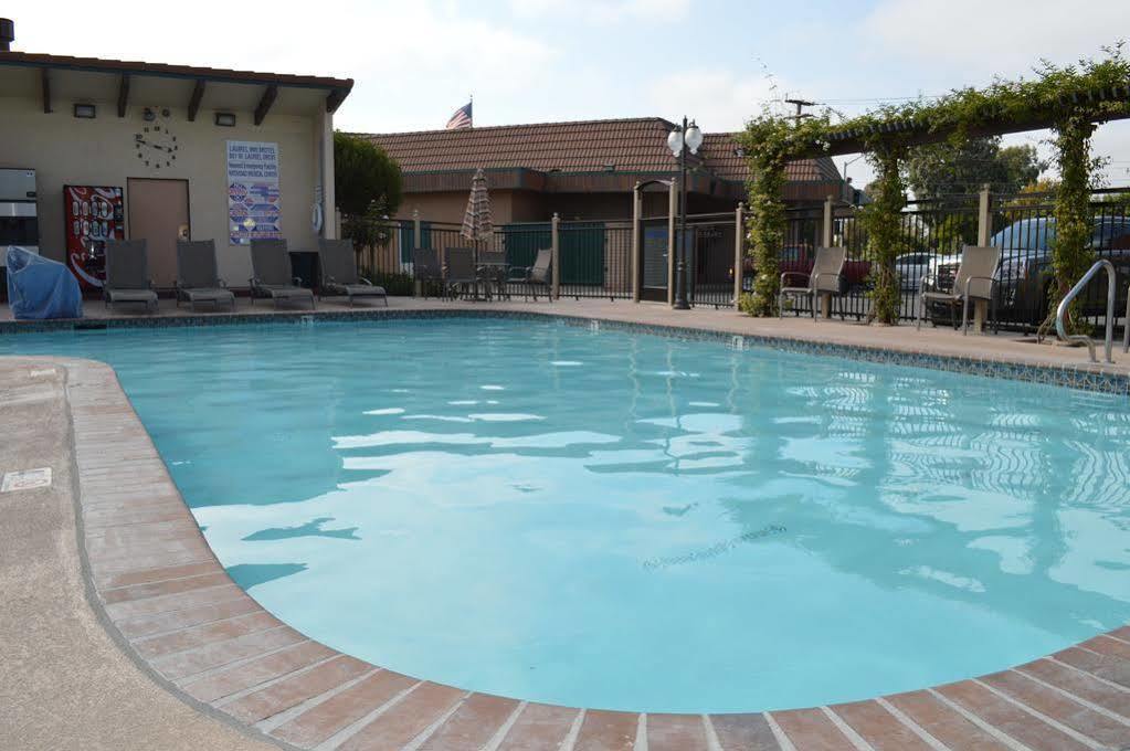 Laurel Inn & Conference Center Salinas Exteriör bild