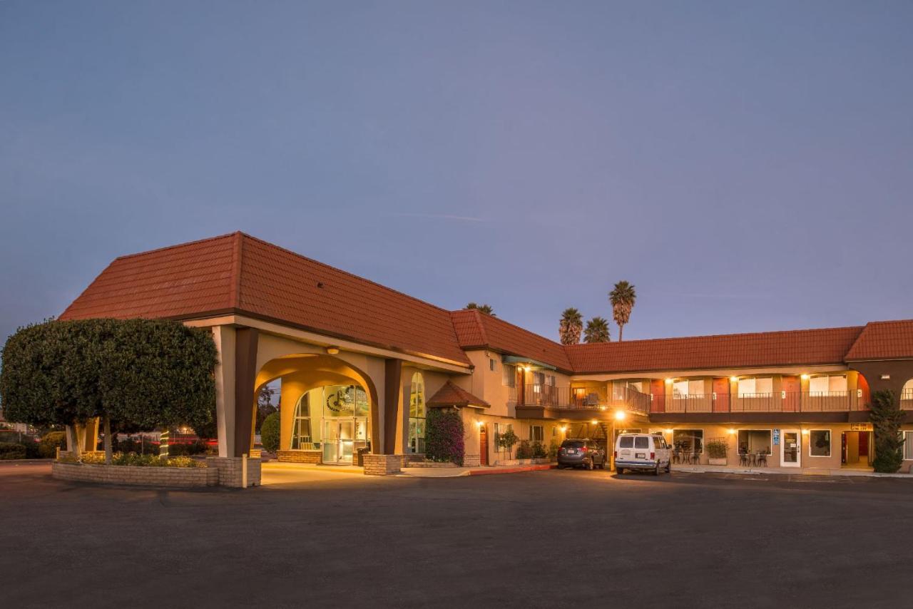 Laurel Inn & Conference Center Salinas Exteriör bild