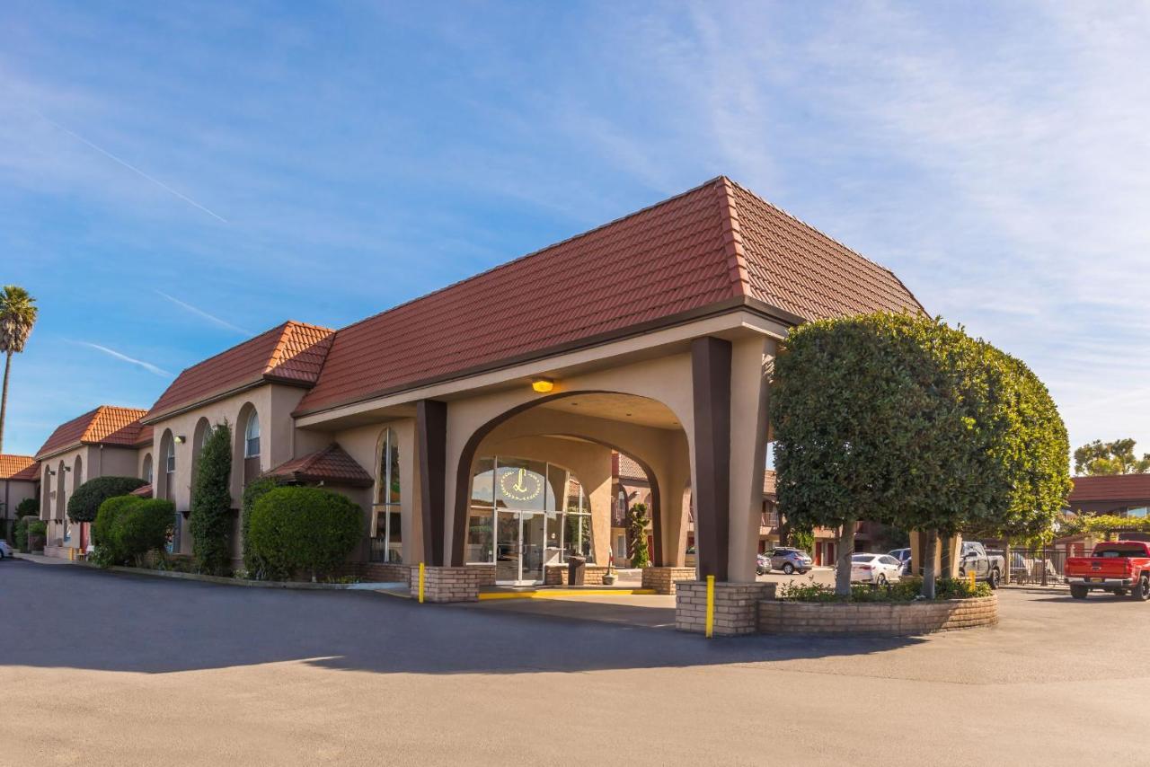Laurel Inn & Conference Center Salinas Exteriör bild